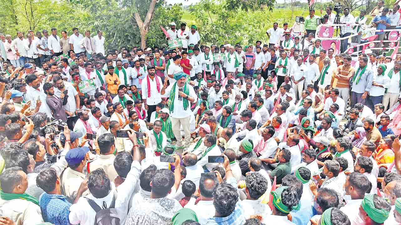 నీళ్లివ్వకపోతే తప్పుకో రేవంత్‌