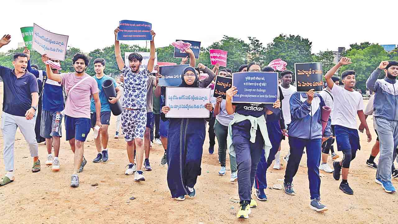 పోస్టులు పెంచకపోతే ఉద్యమం