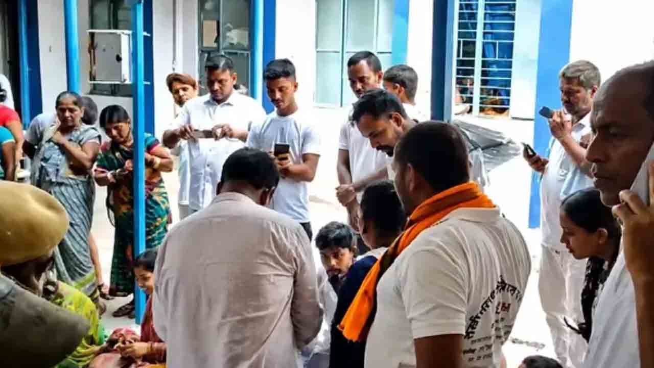 బీహార్‌లో గుడి దగ్గర తొక్కిసలాట ఏడుగురి మృతి