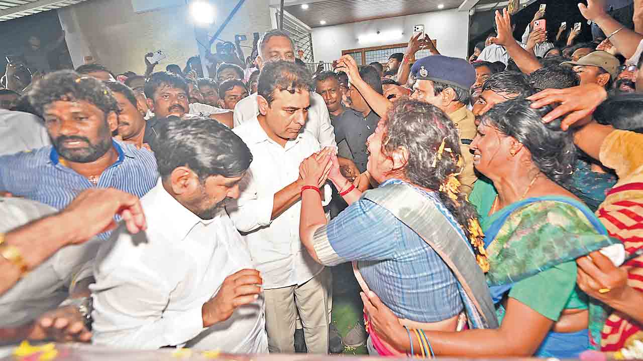 నిబద్ధత కలిగిన నేతను కోల్పోయాం