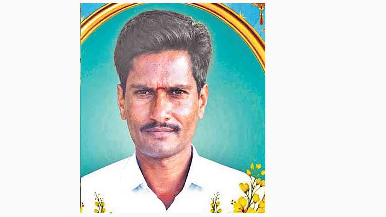 అప్పుల బాధతో రైతు ఆత్మహత్య