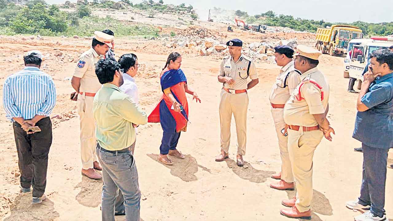 కన్నుపడితే.. భూమి ఖతం