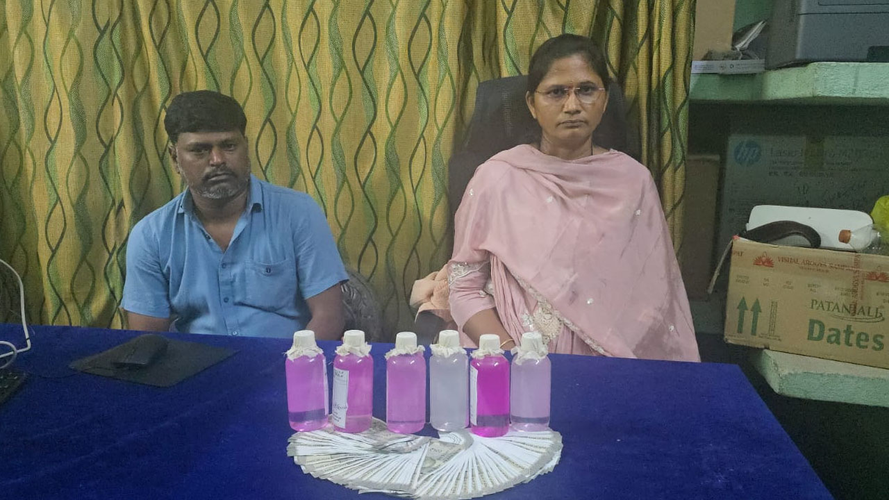 ACB Raid | నిర్మల్‌లో ఏసీబీకి చిక్కిన పన్నుల శాఖాధికారులు..రూ.50వేలు లంచం తీసుకుంటూ పట్టివేత