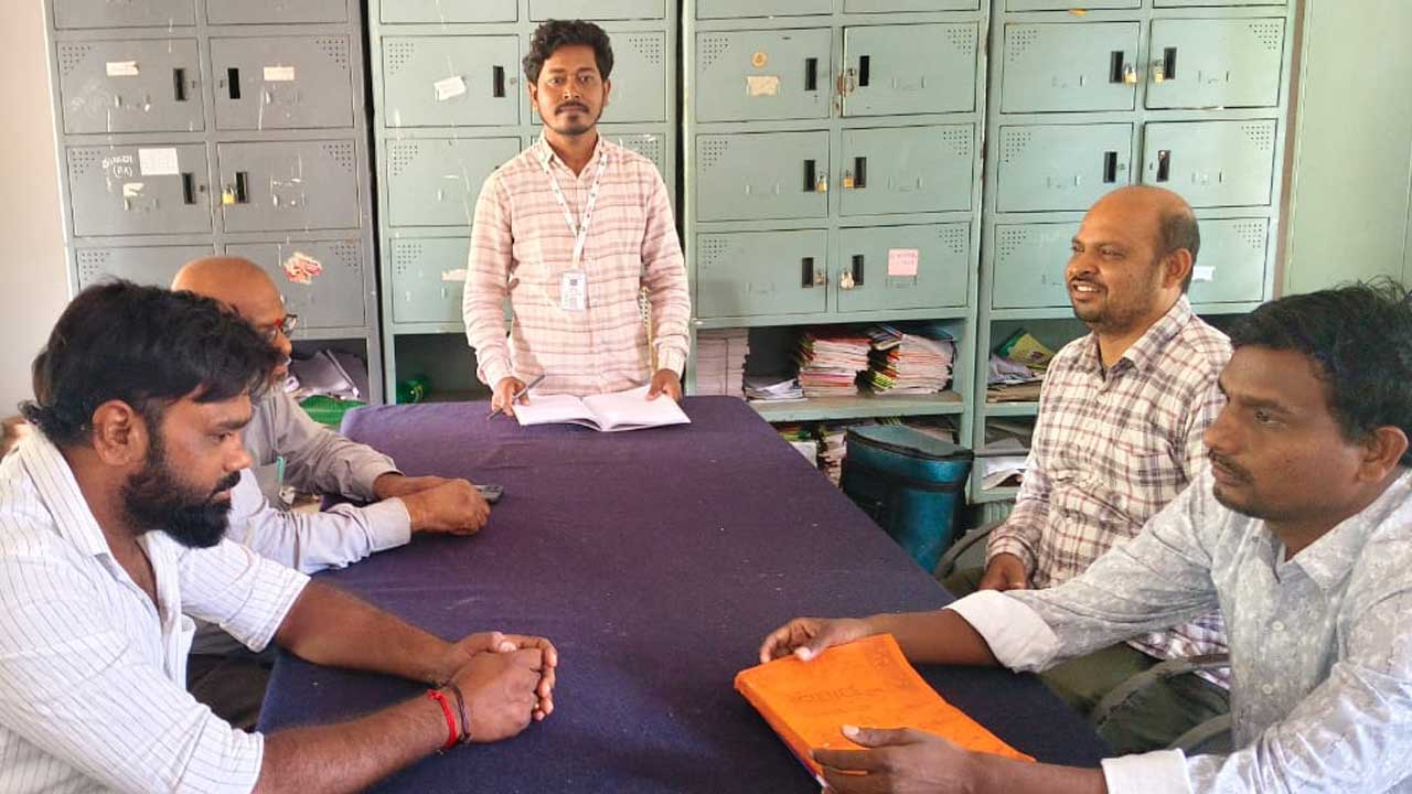 Upgradation | తెలుగు, హిందీ, పీఈటీలను అప్‌గ్రేడ్‌ చేయాలి: గెడెం శ్యాంసుందర్‌