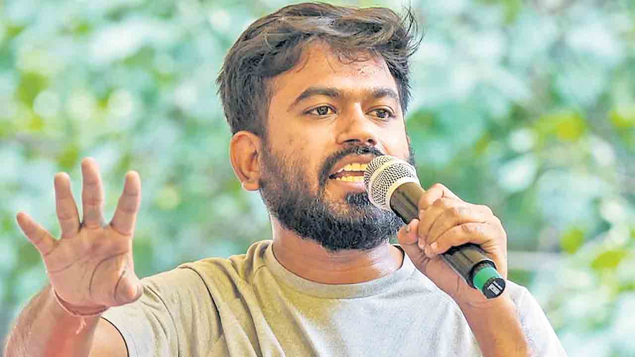 నా స్కాలర్‌షిప్‌ వివరాలు వెల్లడిస్తా.. మరి చక్రవర్తి తన డిగ్రీని చూపిస్తారా?.. ప్రధాని మోదీని నిలదీసిన దీప్కే