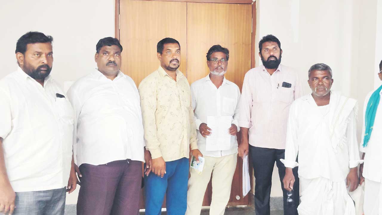 పరిష్కారం చూపండి
