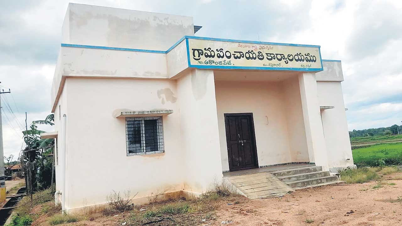 నిర్మించారు.. వదిలేశారు