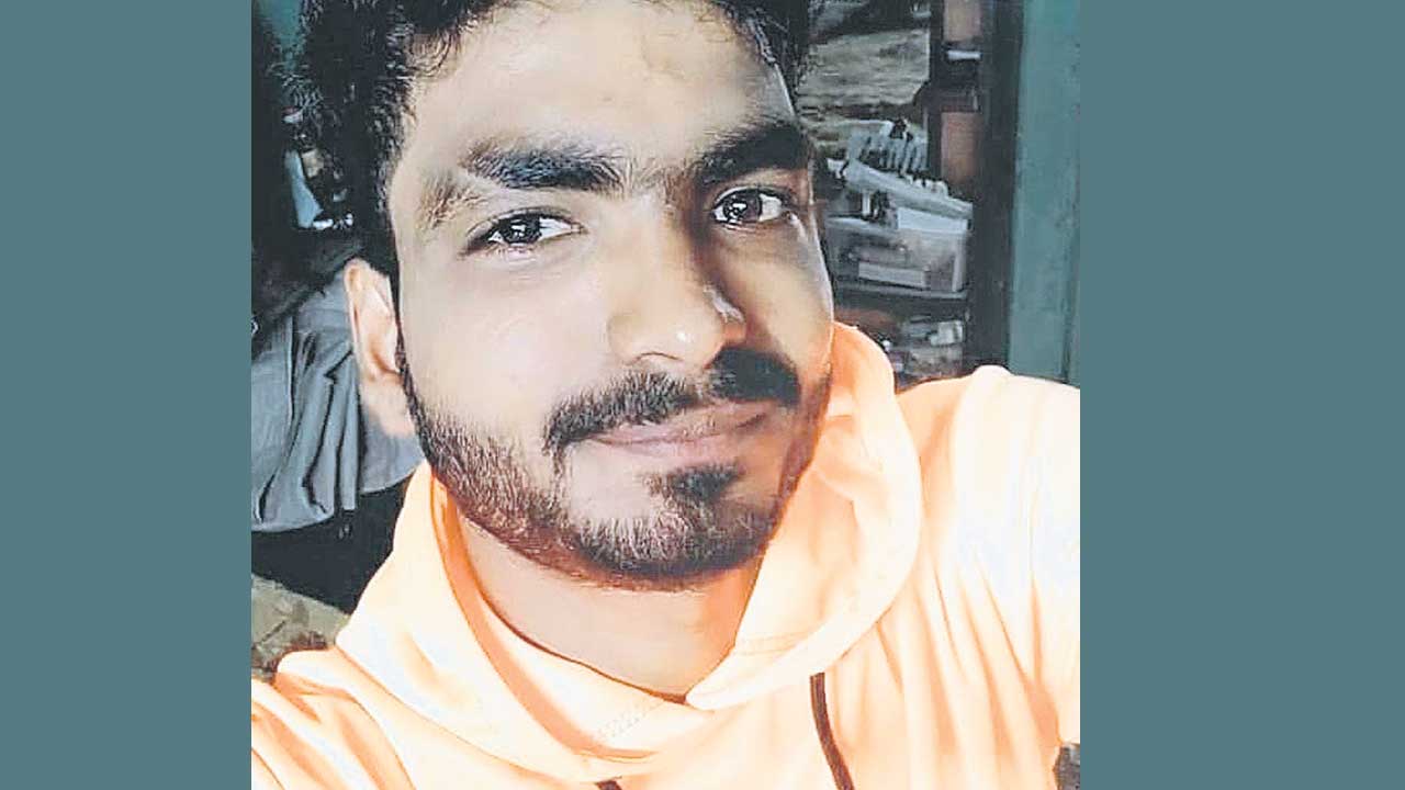 అంబులెన్స్‌ సిబ్బంది నిర్లక్ష్యం