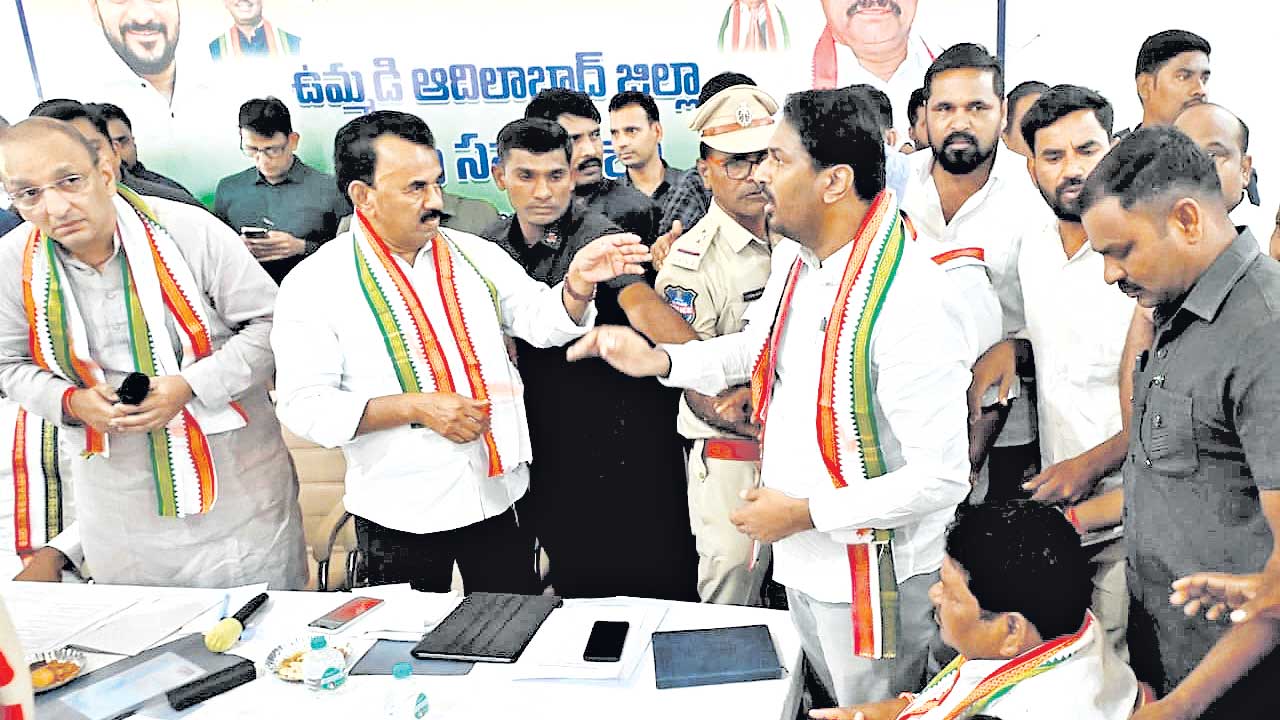 భగ్గుమన్న వర్గ విభేదాలు