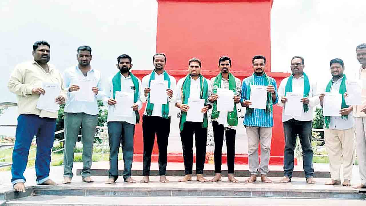చలో ఉట్నూర్‌.. నేడే ఐటీడీఏ కార్యాలయం ముట్టడికి యత్నం