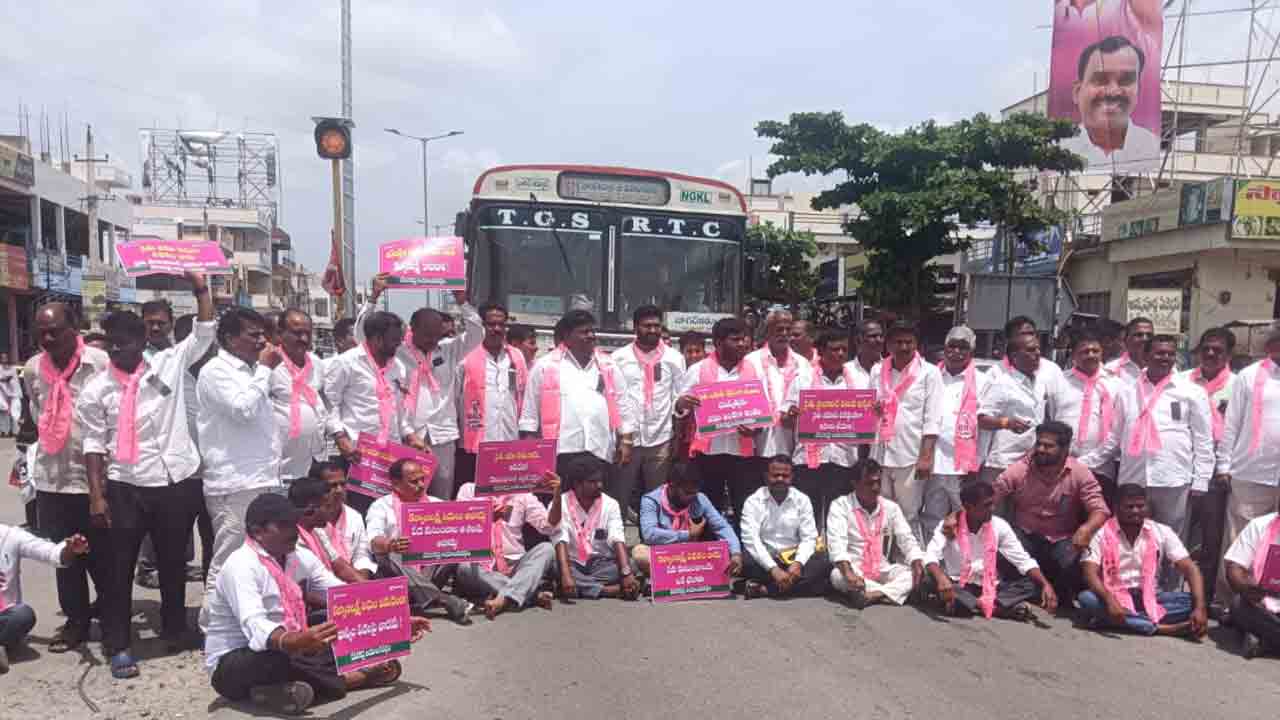 ఇచ్చిన హామీలను సీఎం నెరవేర్చాలి