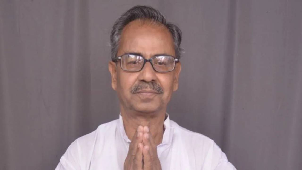 Asish Banerjee | టీఎంసీ ఆఫీసులో పశ్చిమ బెంగాల్ మాజీ డిప్యూటీ స్పీకర్ ఆత్మహత్య.. రాజకీయాల్లోకి రావడమే తప్పంటూ నోట్
