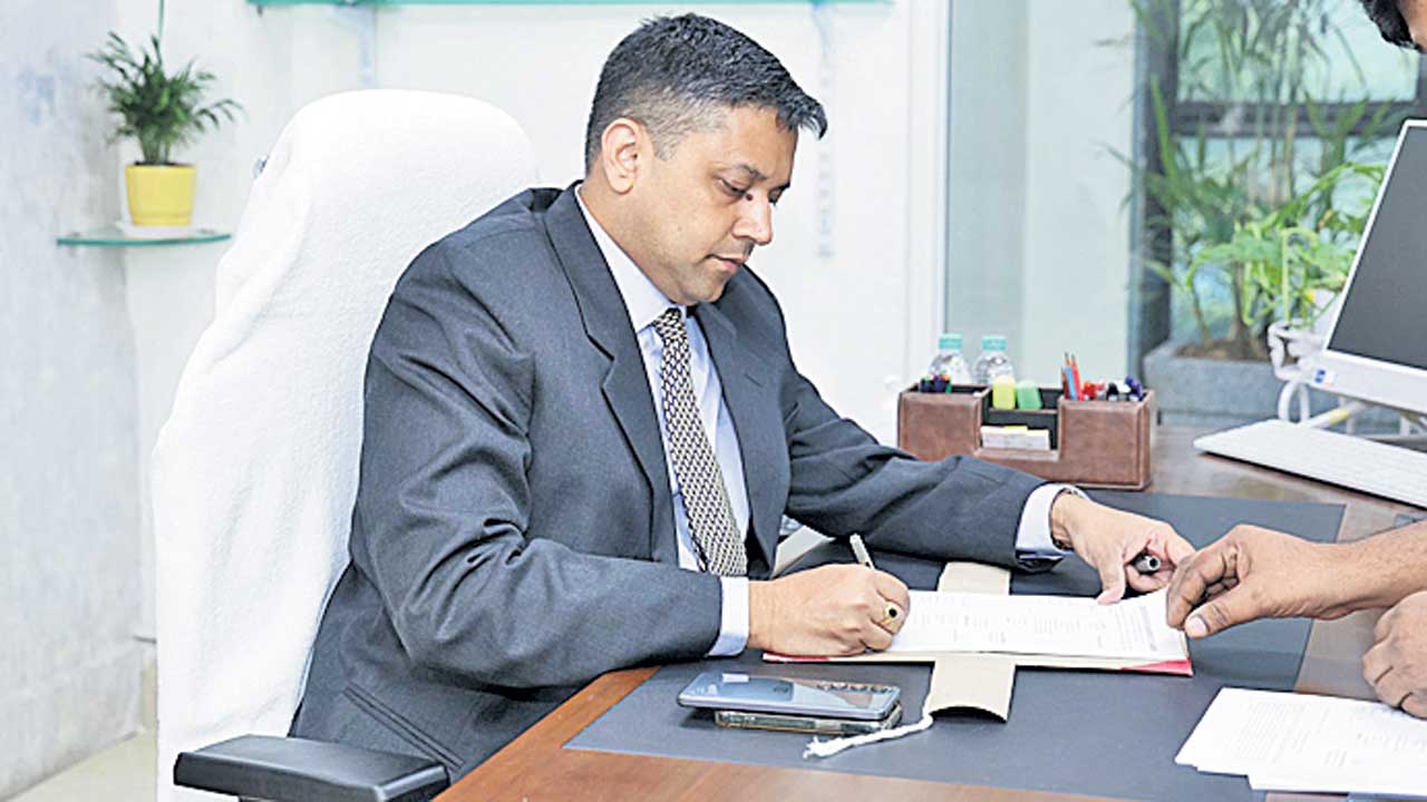 టీజీ సేఫ్‌ కమిషనర్‌గా అవినాశ్‌ మహంతి