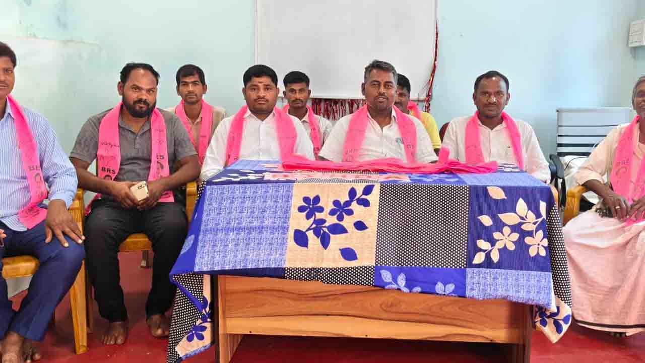ప్రజా నేతపైన విమర్శలా..