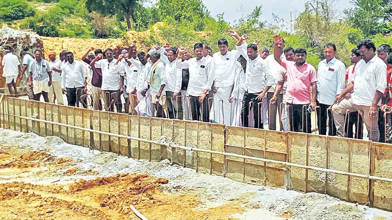 వర్షాకాలంలో సూపర్‌ ప్యాసేజ్‌ పనులా?