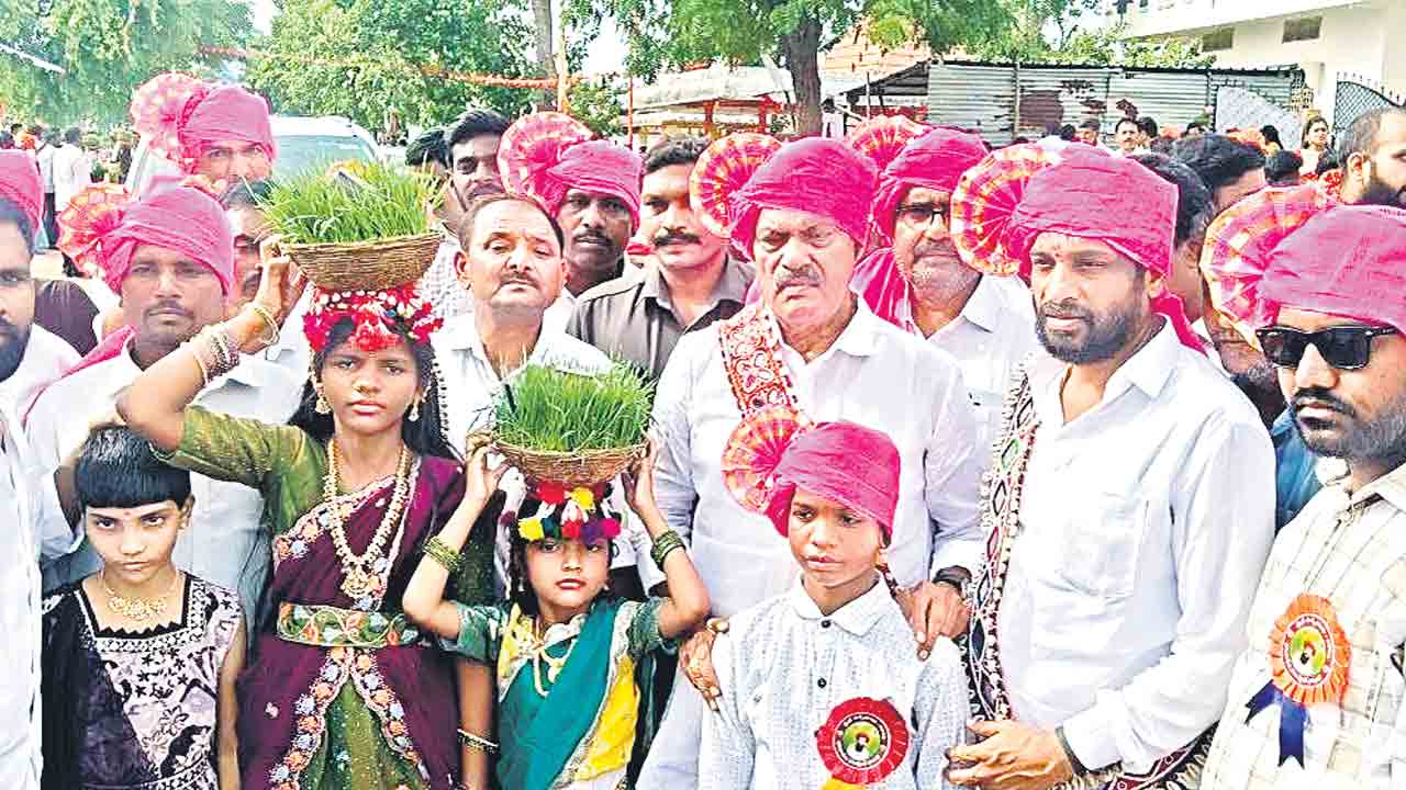 బోనాలు, తీజ్‌ సంబురాల్లో బాజిరెడ్డి, జాజాల