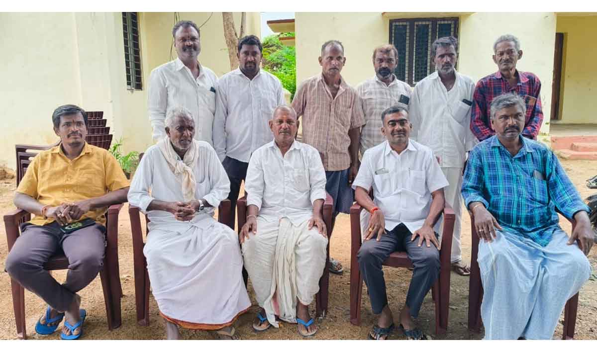 Land survey | సరిహద్దులు చూపిన తర్వాతనే భూ సర్వేను చేపట్టాలి.. ఓబులాపూర్‌ గ్రామస్తుల డిమాండ్‌