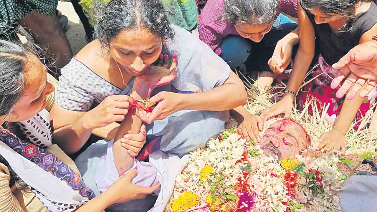 పాడెపైనే తమ్ముడికి రక్షాబంధనం