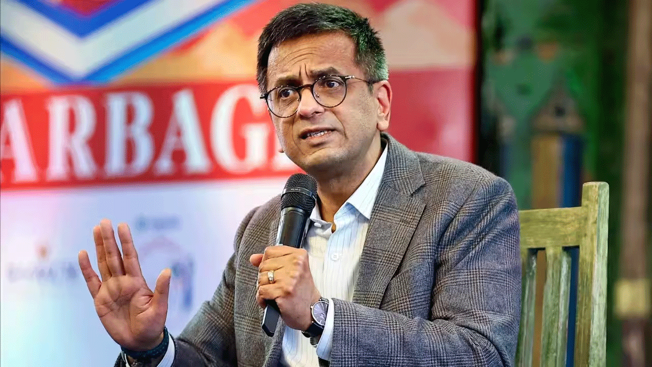 DY Chandrachud | ఉక్రెయిన్‌తో వివాదం.. ర‌ష్యా త‌ర‌ఫు మ‌ధ్య‌వ‌ర్తిగా మాజీ సీజేఐ చంద్ర‌చూడ్