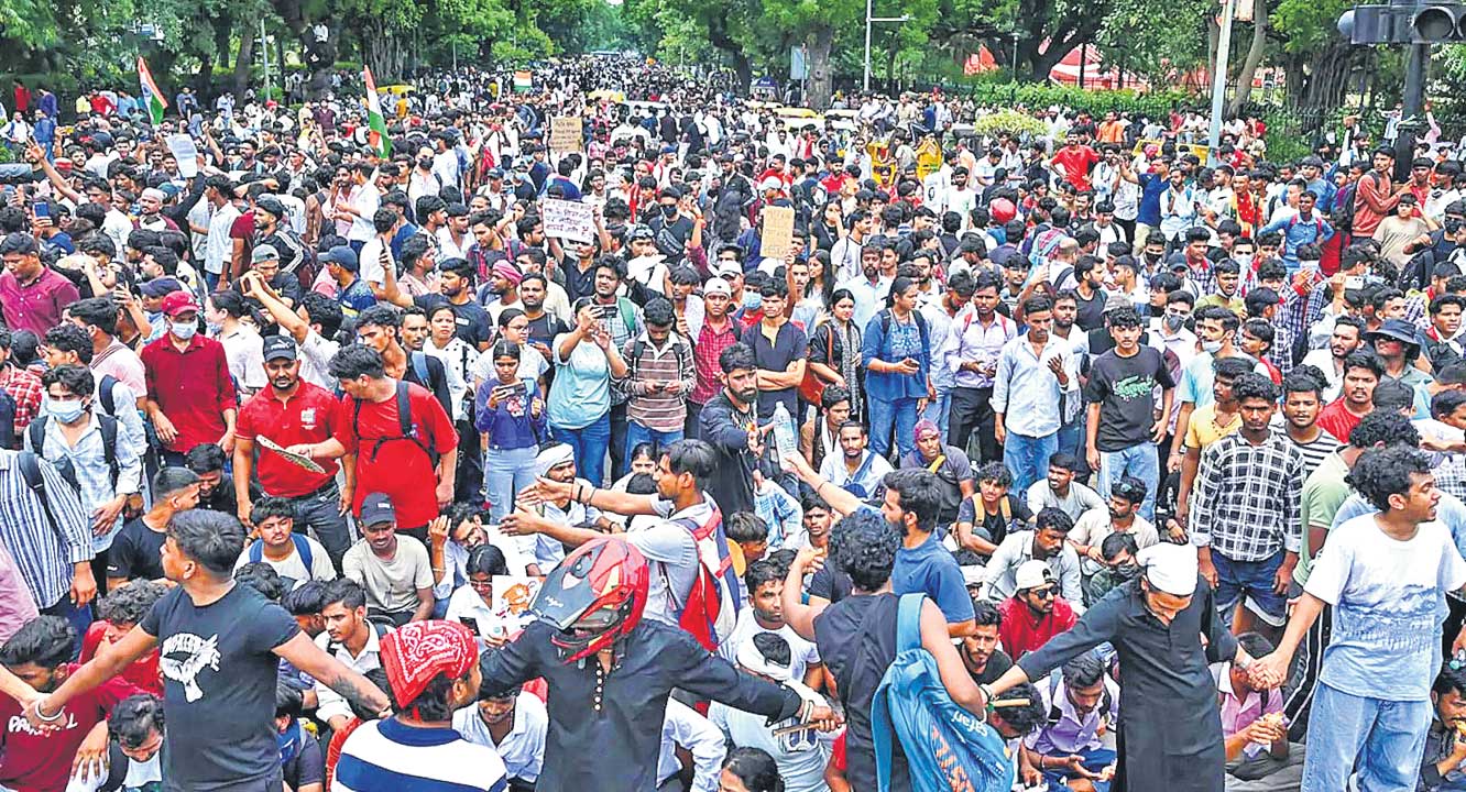 ప్రతిఘటించేవారంతా దిమాగీ నక్సల్సేనా?