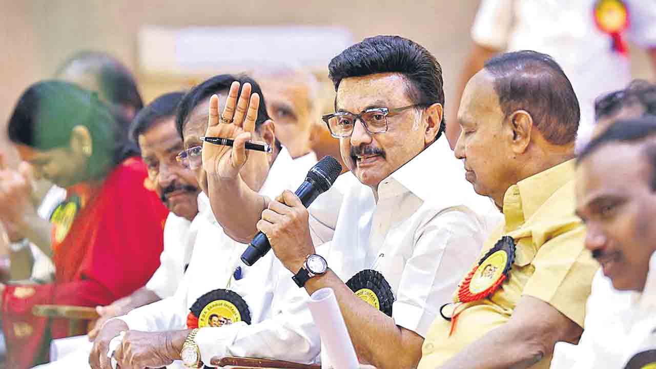 డీఎంకే సంస్థాగత నిర్మాణంలో సమూల మార్పులు