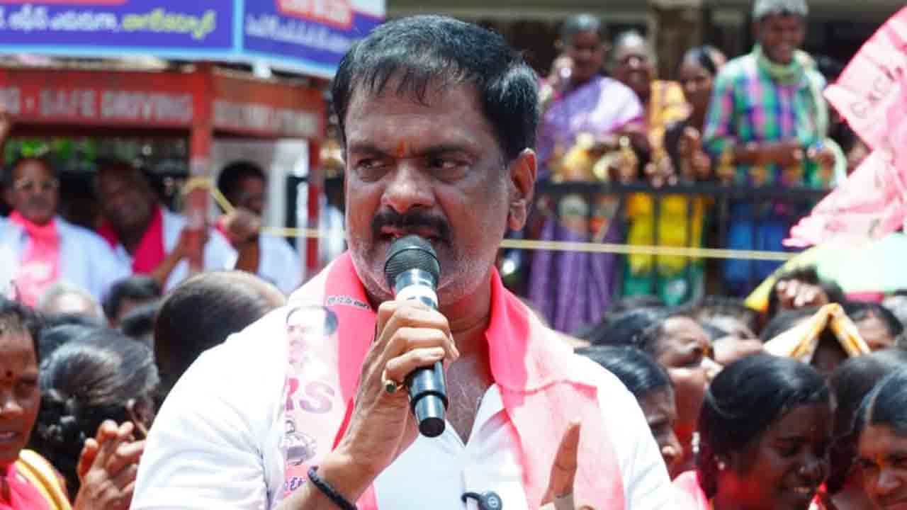 ప్రశ్నిస్తే కేసులా..?