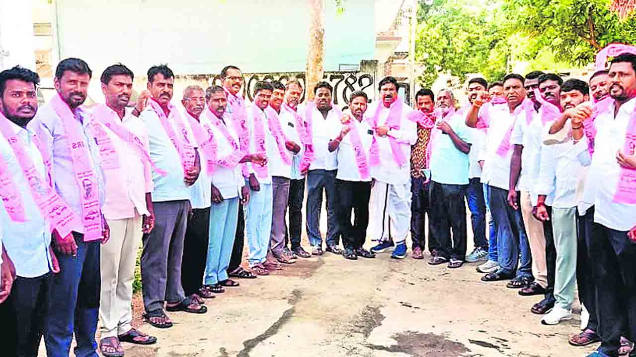 కాంగ్రెస్‌ వైఫల్యాలను ప్రజలకు వివరించాలి