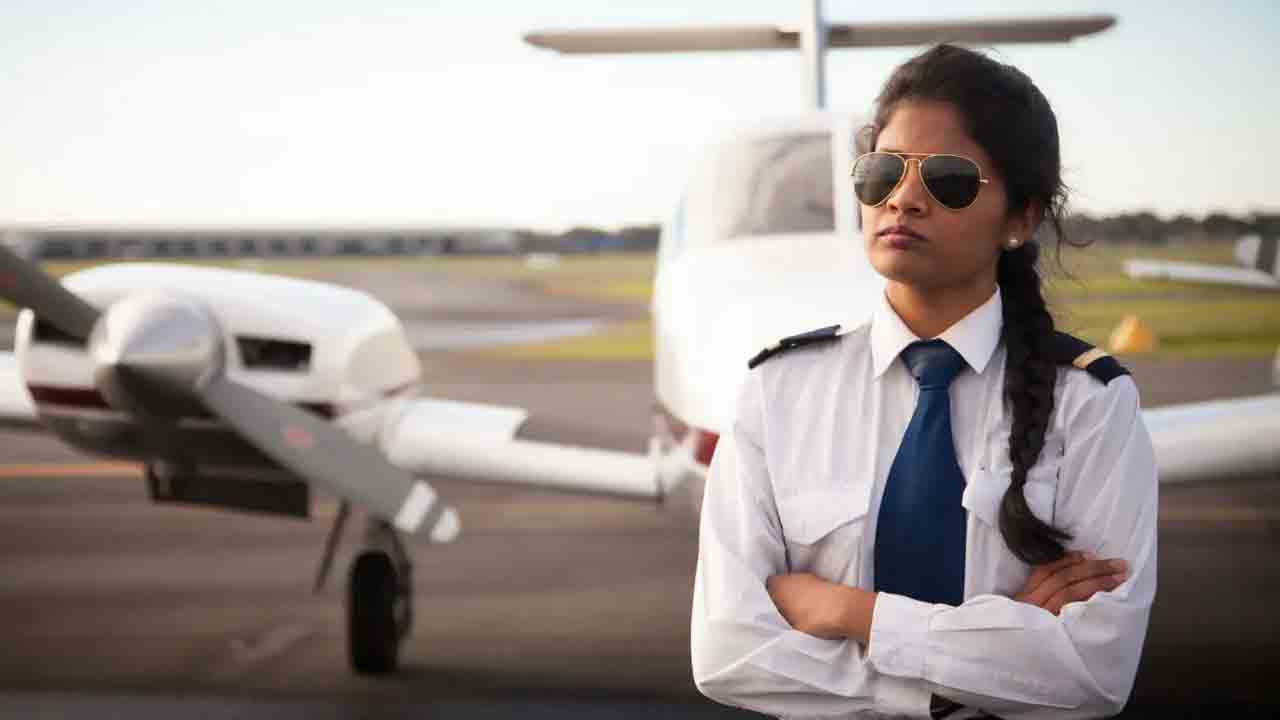 ఇంటర్‌ పూర్తి చేసిన అమ్మాయిలకు ఉచిత పైలట్‌ శిక్షణ