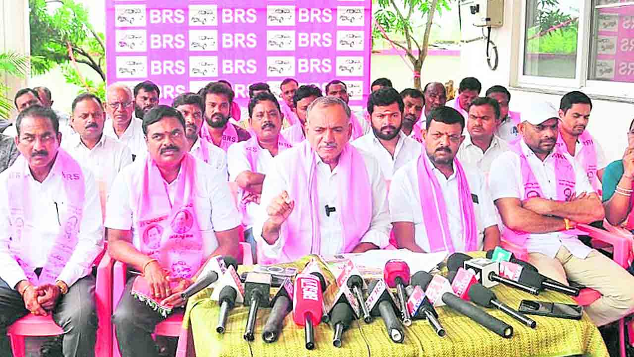 కాంగ్రెస్‌ పాలనలో రైతులు అరిగోస