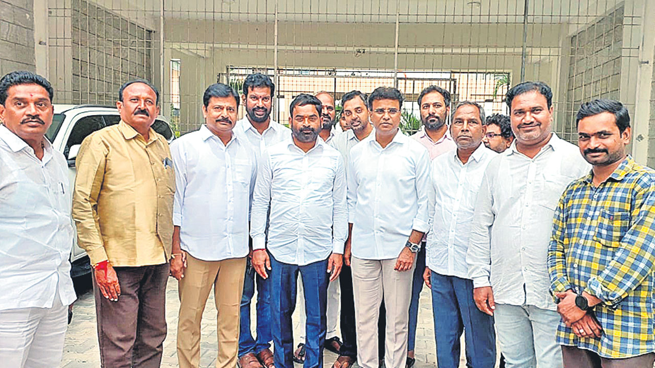 తెగిన 22ఏ సంకెళ్లు