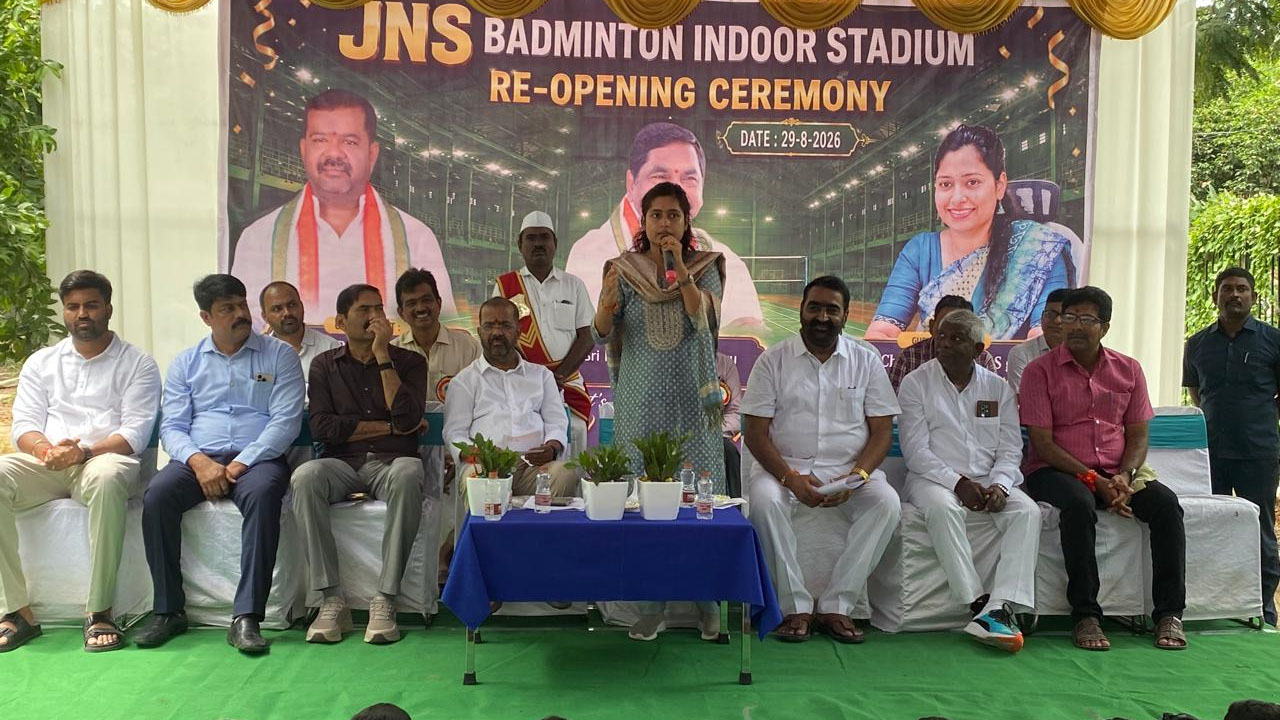 Collector Chahat Bajpai | క్రీడాకారులకు అంతర్జాతీయస్థాయి మౌలిక వసతుల కల్పనకు చర్యలు : కలెక్టర్‌ చాహత్‌ బాజ్‌పాయి