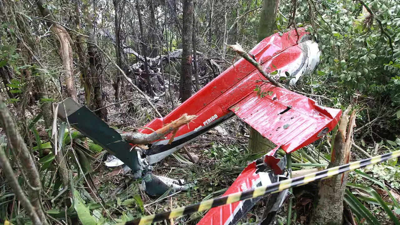 Helicopter crash | ద‌ట్ట‌మైన అడ‌విలో కుప్ప‌కూలిన హెలికాప్ట‌ర్.. న‌లుగురు దుర్మ‌ర‌ణం