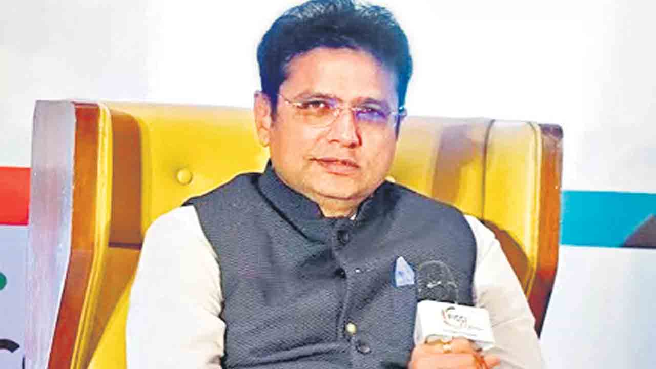 ఒక్కరోజే 2 లక్షల మీసేవ లావాదేవీలు : శ్రీధర్‌ బాబు