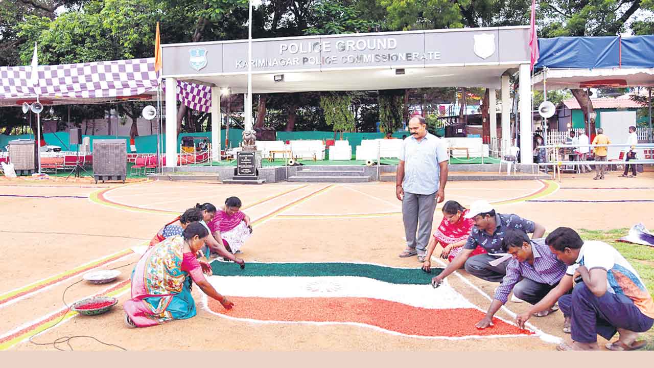 స్వాతంత్య్ర వేడుకలకు ముస్తాబు