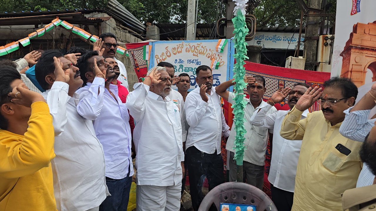 Jeevan Reddy | ఆటో సబ్సిడీని రాష్ట్రవ్యాప్తంగా అమలు చేయాలి : మాజీ మంత్రి జీవన్‌ రెడ్డి
