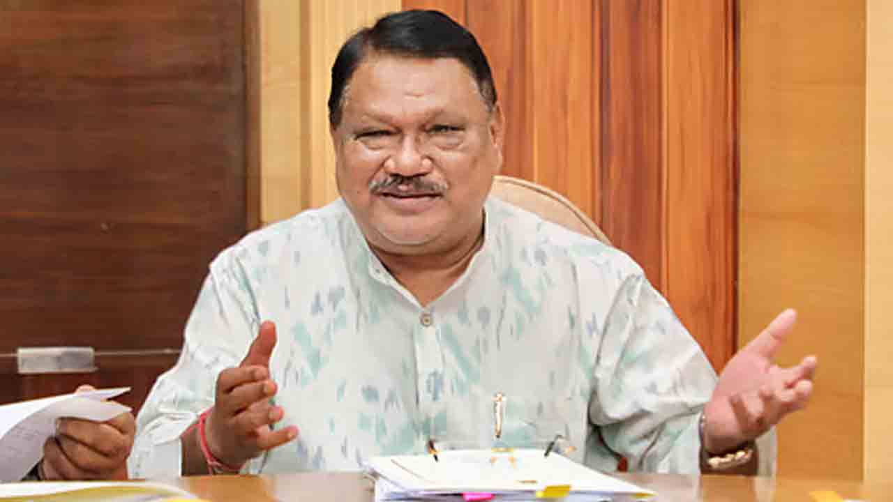 నా ప్రతిష్ఠను దిగజారిస్తే చేతులు నరికేస్తా!