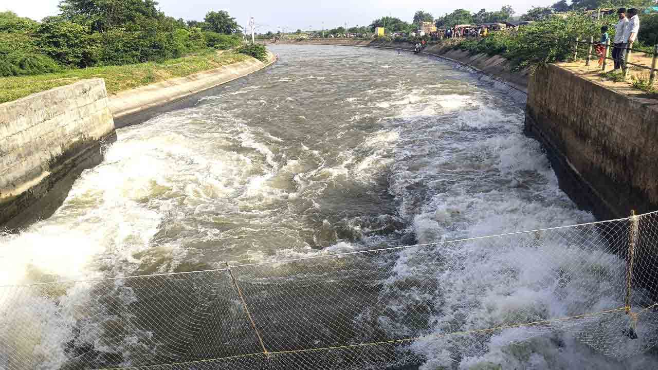 జూరాల ఎడమకాల్వకు సాగునీటి విడుదల