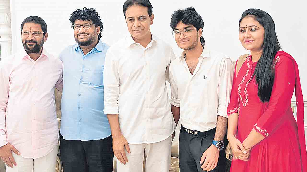 నిహిత్‌ సంభవ్‌కు కేటీఆర్‌ అభినందన