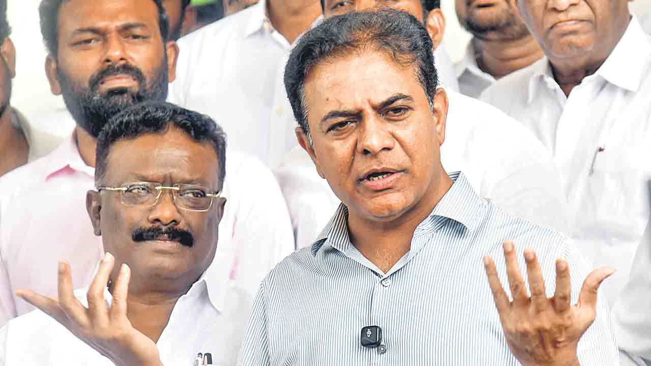 ప్రాజెక్టులపై ఏపీ కుట్రను అడ్డుకోవాలి.. లేకపోతే జలసౌధను ముట్టడిస్తాం.. కేటీఆర్‌ హెచ్చరిక
