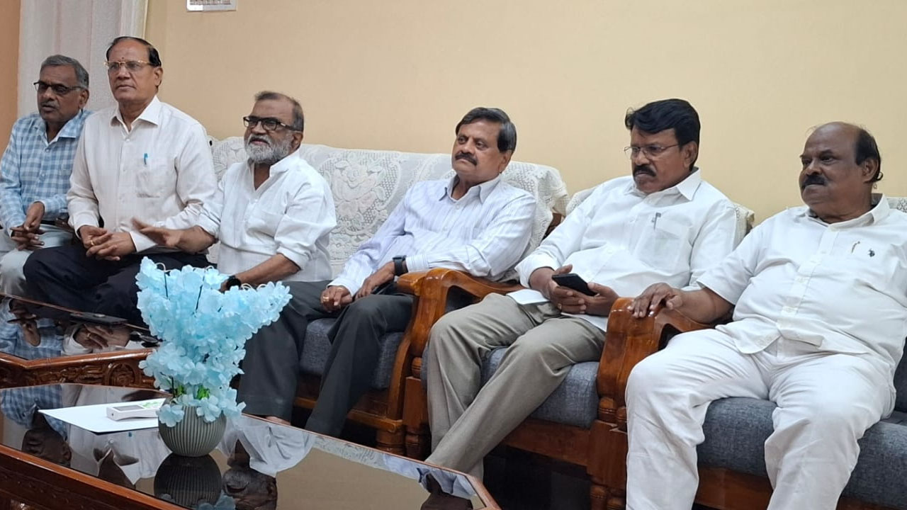 Kakatiya University | కాకతీయ విశ్వవిద్యాలయ అభివృద్ధికి రూ.500 కోట్లు ప్రకటించాలి