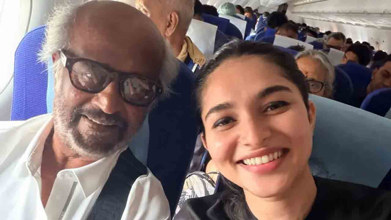 Kayadu Lohar | పక్కనే రజినీకాంత్‌.. విమానంలో కయాదు లోహర్‌కు సర్‌ప్రైజ్‌