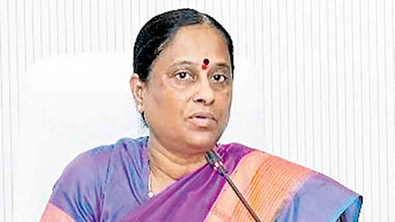 ముఖ్యమంత్రి పేరెత్తని సురేఖ