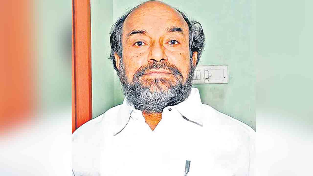 గెస్ట్‌, కాంట్రాక్ట్‌ టీచర్ల జీతాలు పెంచాలి: కృష్ణయ్య