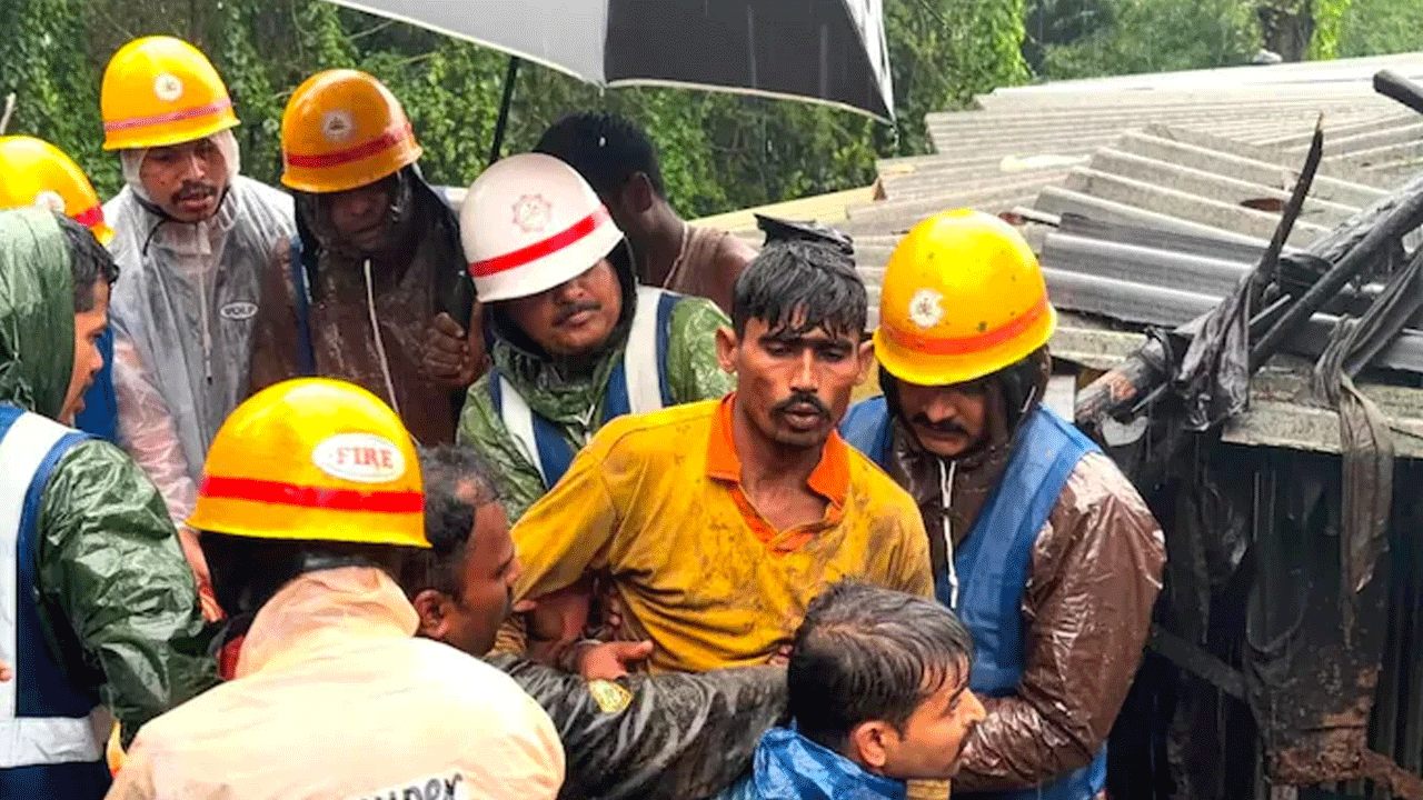Landslide | విరిగిప‌డ్డ కొండ‌చ‌రియ‌లు.. ఒకే కుటుంబానికి చెందిన ముగ్గురు దుర్మ‌ర‌ణం