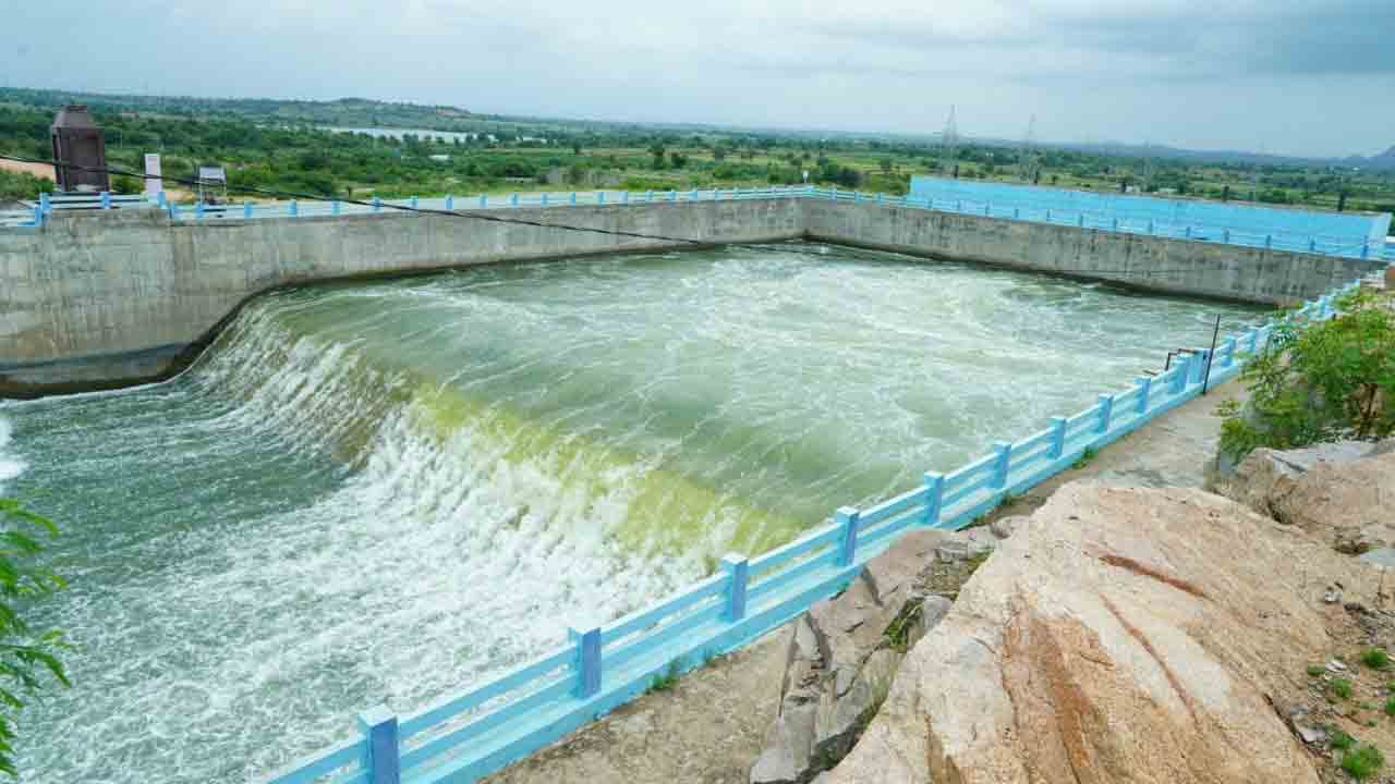 బీఆర్ఎస్ హెచ్చరిక కాంగ్రెస్‌లో కదలిక
