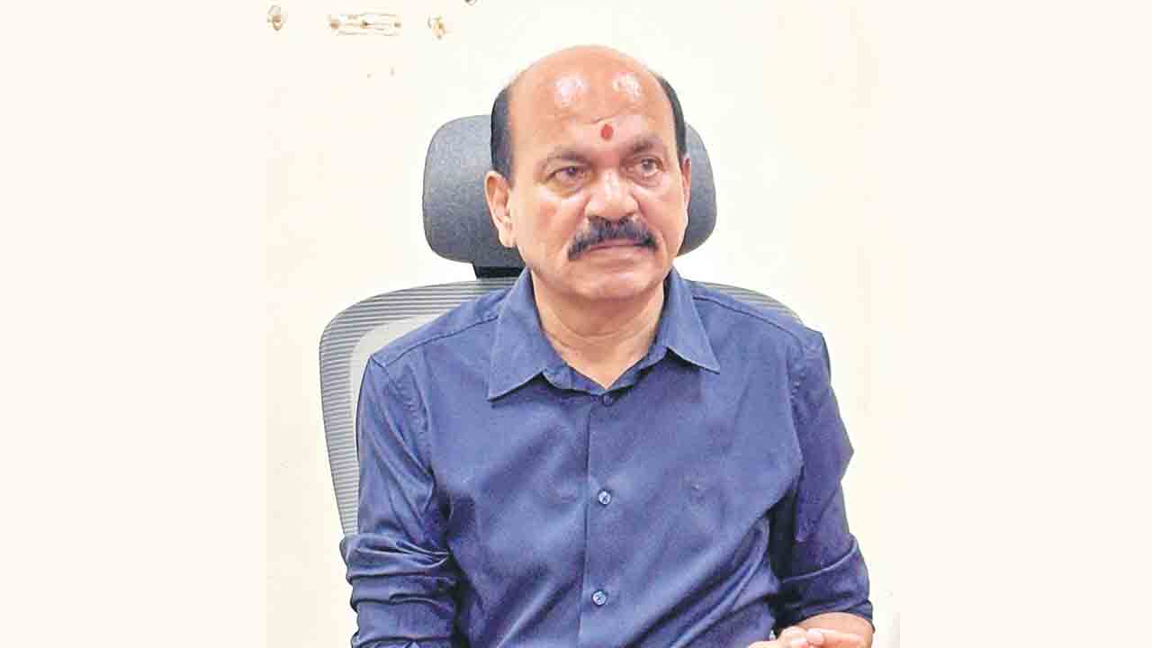 ధైర్యం లేకనే క్షుద్ర రాజకీయాలు