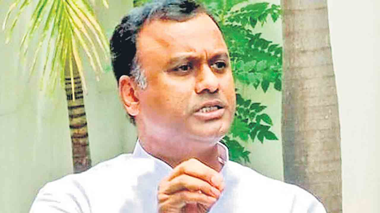 సీమాంధ్రుల చెప్పుచేతల్లో పాలన.. మునుగోడు ఎమ్మెల్యే కే రాజగోపాల్‌రెడ్డి