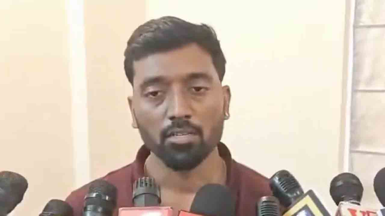 MLA Prakash Goud | నా తండ్రి నుంచి ప్రాణహాని ఉంది.. కాంగ్రెస్‌ ఎమ్మెల్యే కుమారుడి సంచలన ఆరోపణలు.. వీడియో