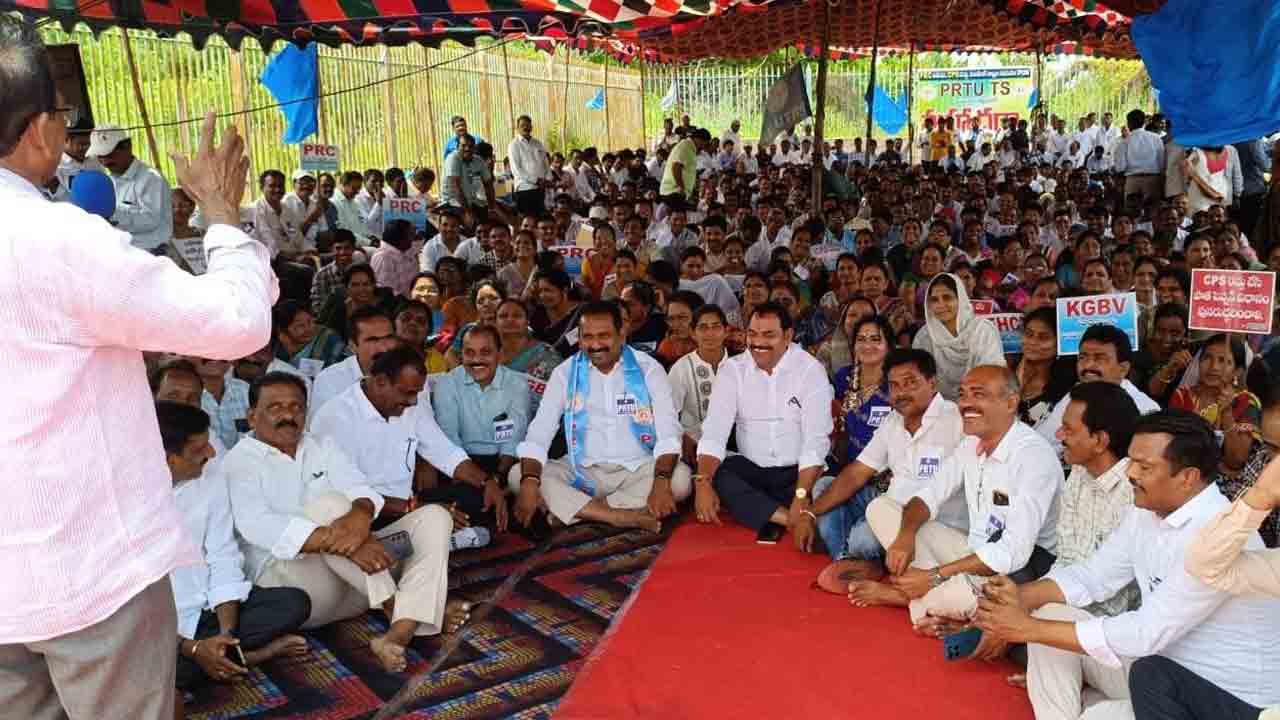 పీఆర్సీ ప్రకటించకుంటే ఉద్యమమే..