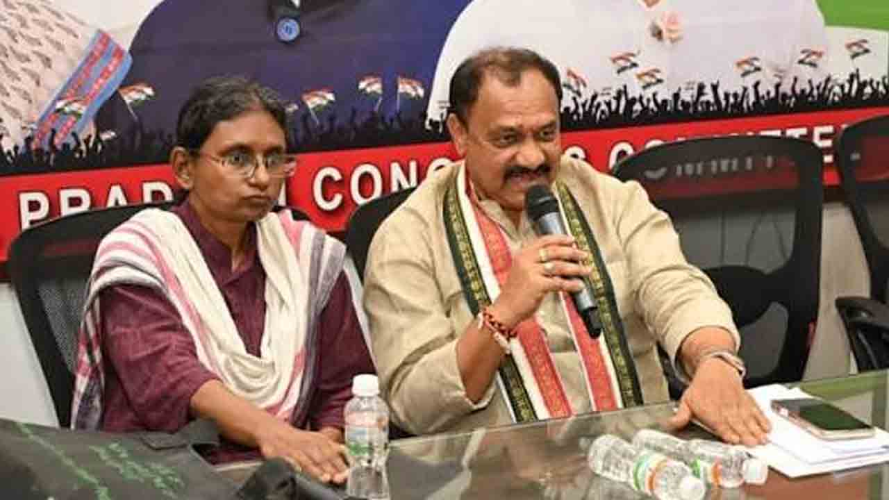 నేడు కాంగ్రెస్‌ అత్యవసర సమావేశం